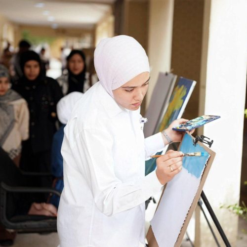 نشاطات فنية - كلية اللغات (3)