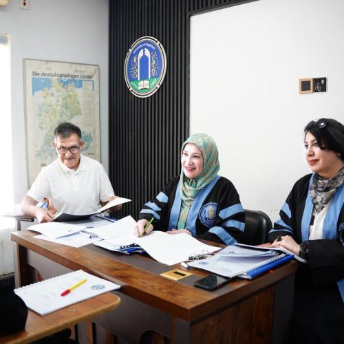 انطلاق فعاليات مناقشات بحوث التخرج في كلية اللغات (12)