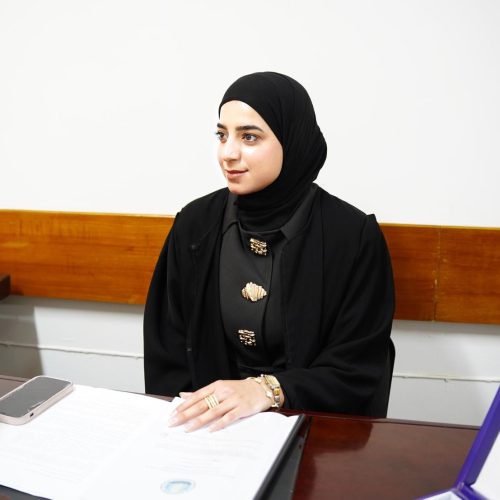 انطلاق فعاليات مناقشات بحوث التخرج في كلية اللغات (16)