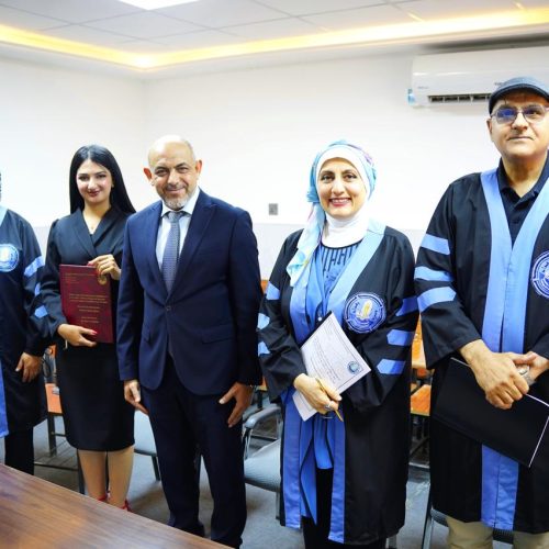 انطلاق فعاليات مناقشات بحوث التخرج في كلية اللغات (17)