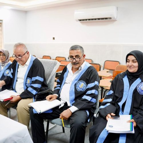 انطلاق فعاليات مناقشات بحوث التخرج في كلية اللغات (18)