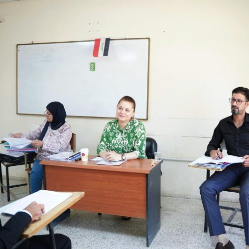 انطلاق فعاليات مناقشات بحوث التخرج في كلية اللغات (20)