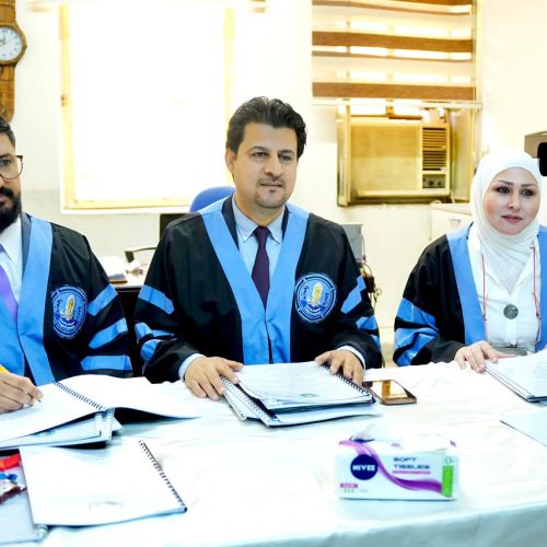 انطلاق فعاليات مناقشات بحوث التخرج في كلية اللغات (23)