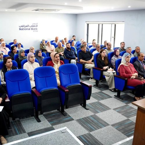عمادة كلية اللغات تجتمع مع الهيئة التدريسية للأقسام العلمية لتعزيز جودة العملية التعليمية (10)