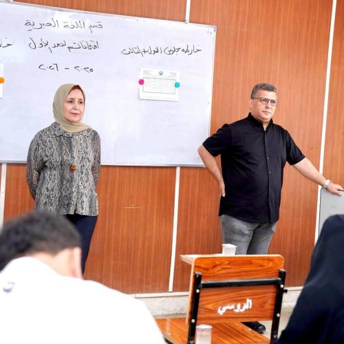 كلية اللغات تباشر بالامتحانات النهائية للدور الأول للعام الدراسي (2025–2026) (4)