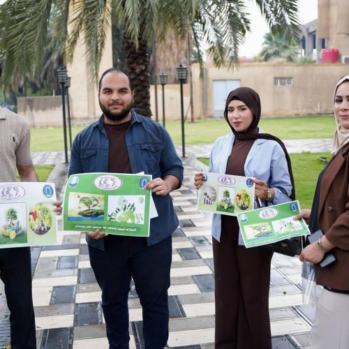 نشاط توعوي في كلية اللغات يعزز الوعي بالقضايا الاقتصادية والاجتماعية والبيئية (2)