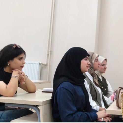 طلبة قسم اللغة التركية يواصلون محاضراتهم في الدورة التدريبية الصيفية في تركيا (3) طلبة قسم اللغة التركية يواصلون محاضراتهم في الدورة التدريبية الصيفية في تركيا (3)
