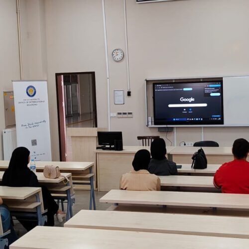طلبة قسم اللغة التركية يواصلون محاضراتهم في الدورة التدريبية الصيفية في تركيا (6) طلبة قسم اللغة التركية يواصلون محاضراتهم في الدورة التدريبية الصيفية في تركيا (6)