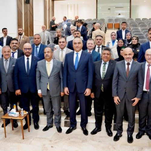 كلية اللغات تشارك في حفل إطلاق معايير الاعتماد البرامجي لكليات الآداب واللغات والآثار (10) كلية اللغات تشارك في حفل إطلاق معايير الاعتماد البرامجي لكليات الآداب واللغات والآثار (10)