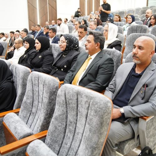 كلية اللغات تشارك في حفل إطلاق معايير الاعتماد البرامجي لكليات الآداب واللغات والآثار (3) كلية اللغات تشارك في حفل إطلاق معايير الاعتماد البرامجي لكليات الآداب واللغات والآثار (3)